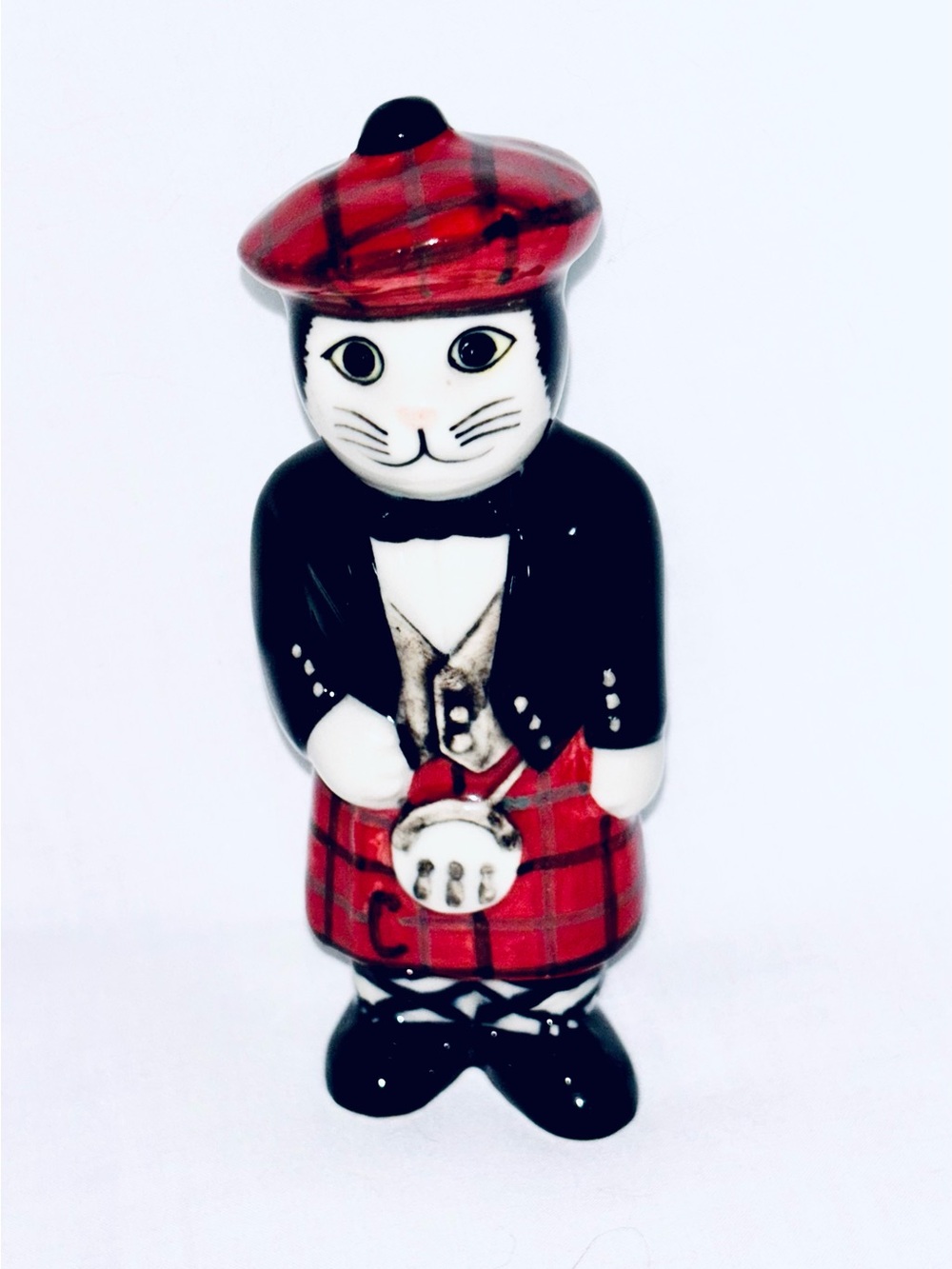 Scottish Pottery Cat Quail Ceramics Red Tartan Kilt Sporran Tam England